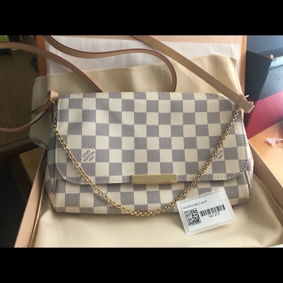 Louis Vuitton Handbags - Louis Vuitton FAVORITE MM